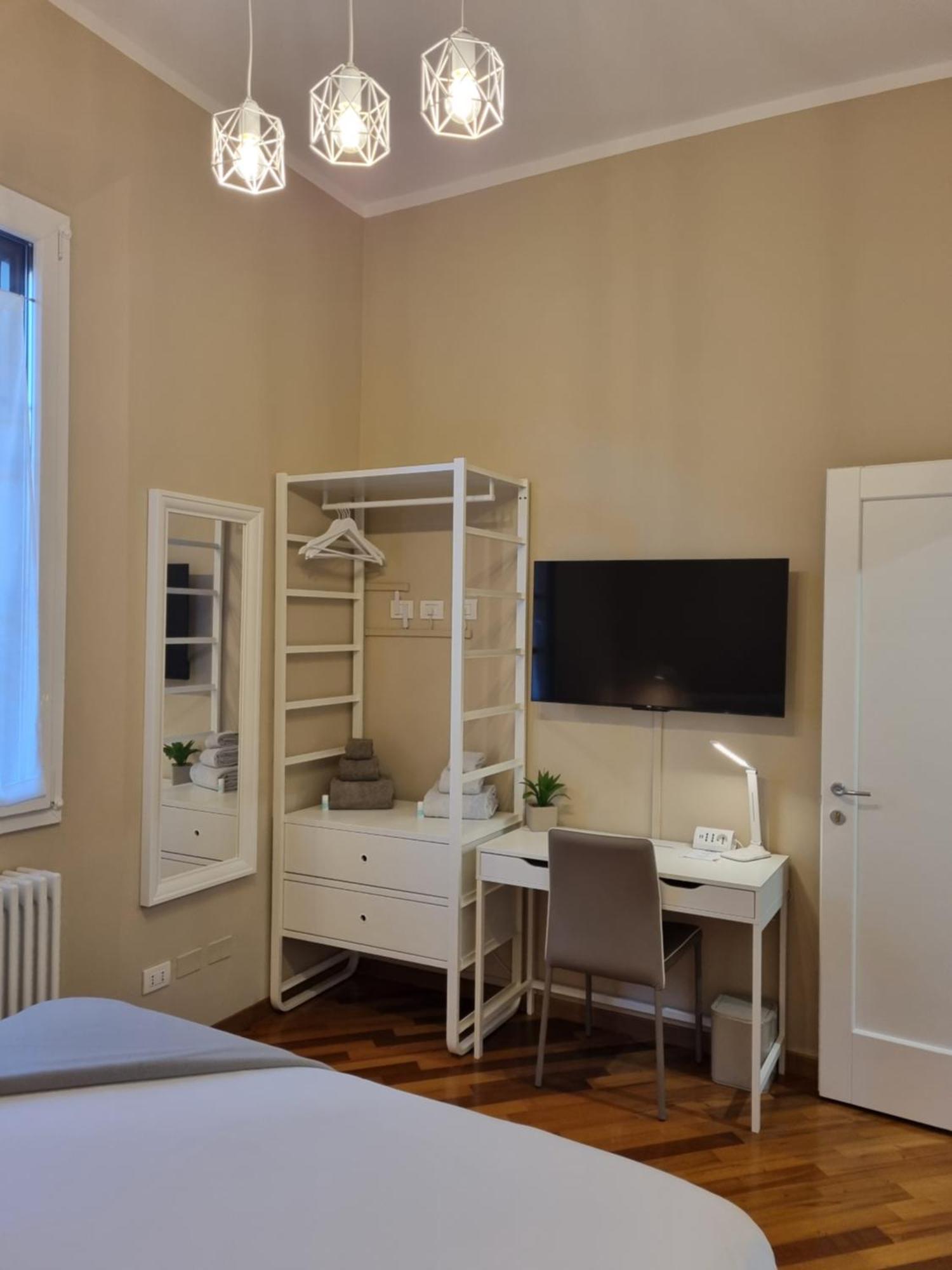 Alemanni54 - Apartment Болонья Екстер'єр фото
